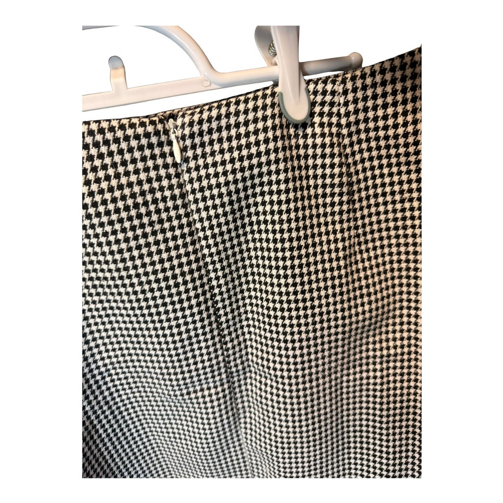 Black and White Women's Plaid Checkered Mini Skirt Size L