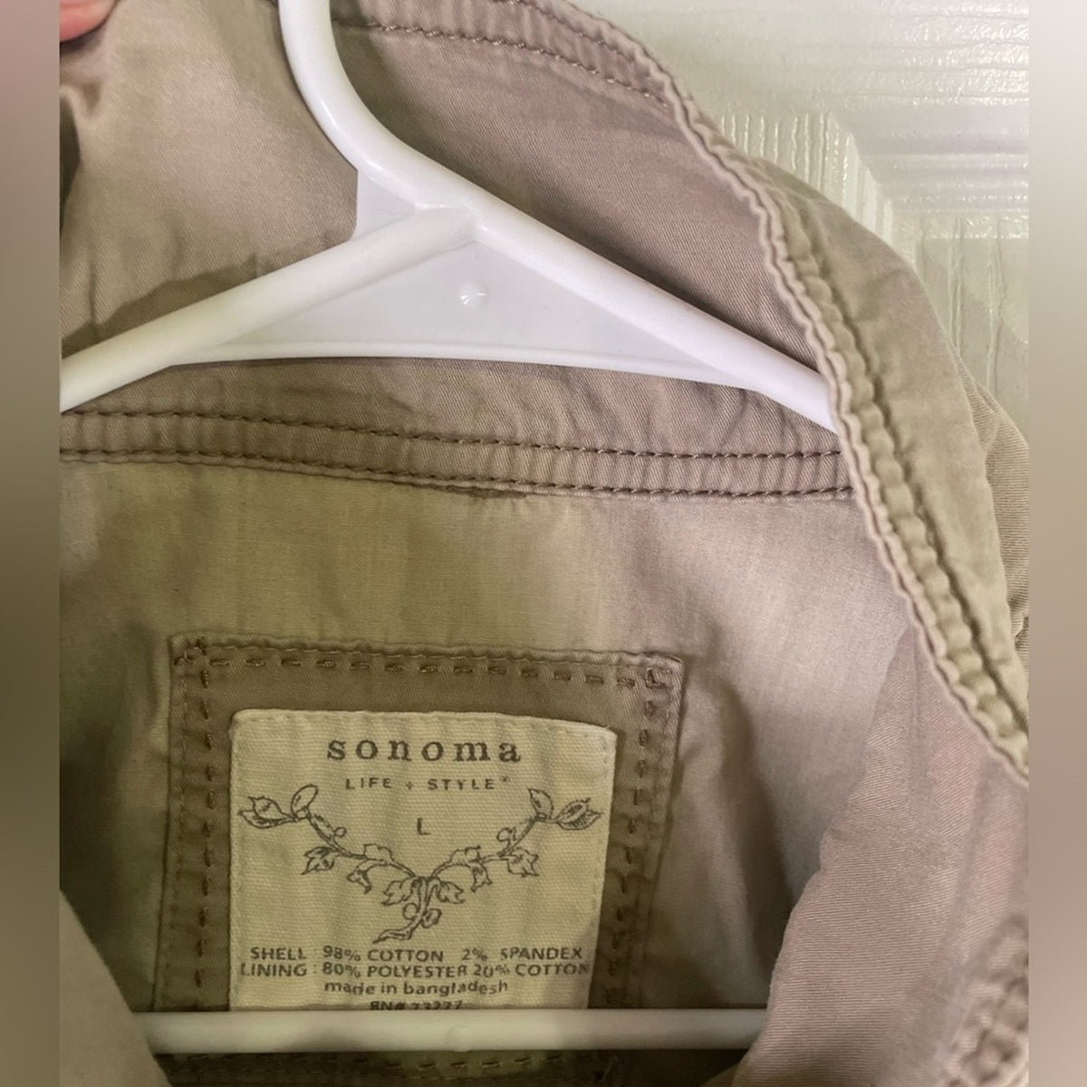 Women’s Sonoma lightweight summer tied jacket. Khaki colored.