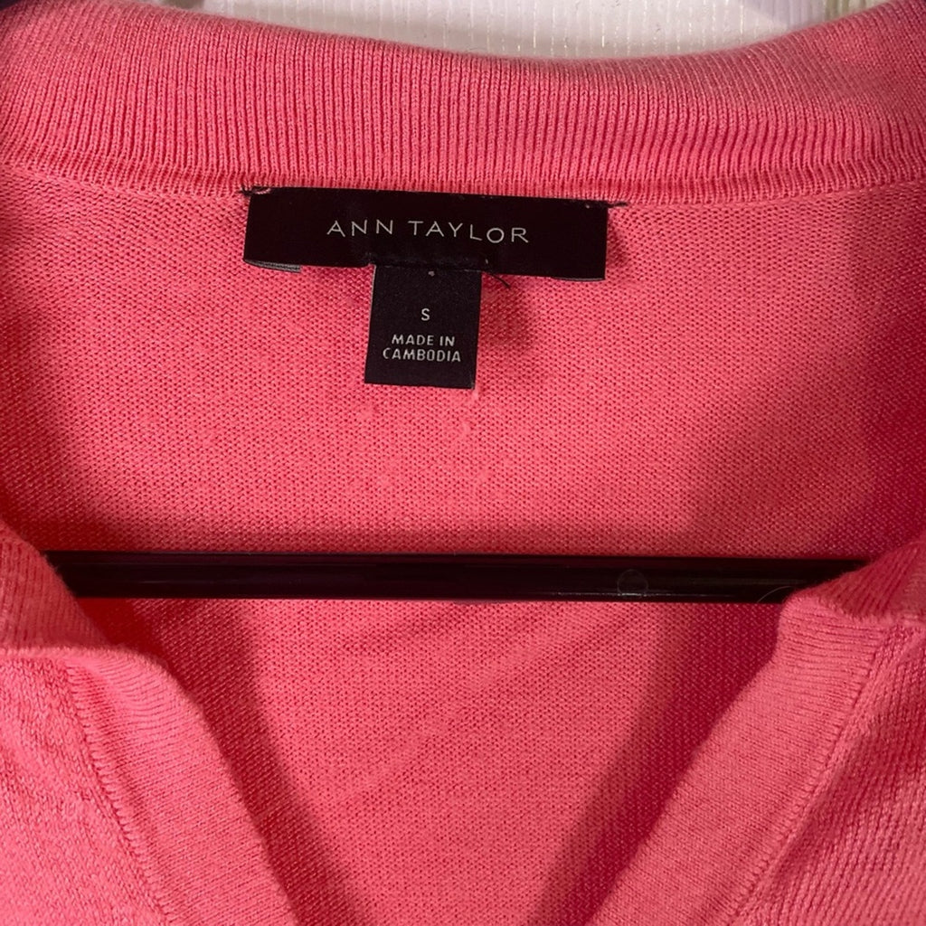 Ann Taylor Pink long sleeved v neck top S